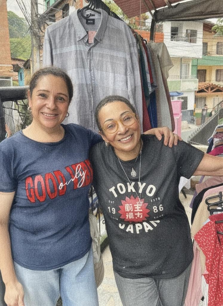 GypsyFay with a new friend at a street market in Medellín, Colombia